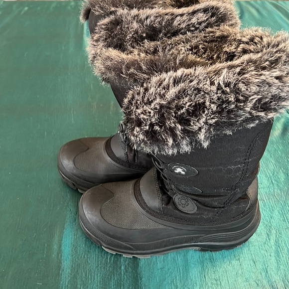 Kamik boots - Picture 1 of 7